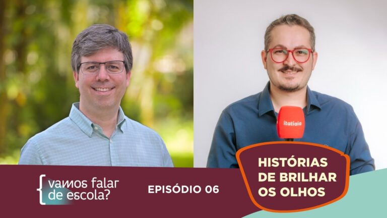 Paulo, à esquerda homem, branco, de camisa social clara e óculos de grau. Ao lado, João Felipe Lolli. homem, branco, camisa social escura, com óculos de grau, segurando um microfone da rádio Itatiaia.