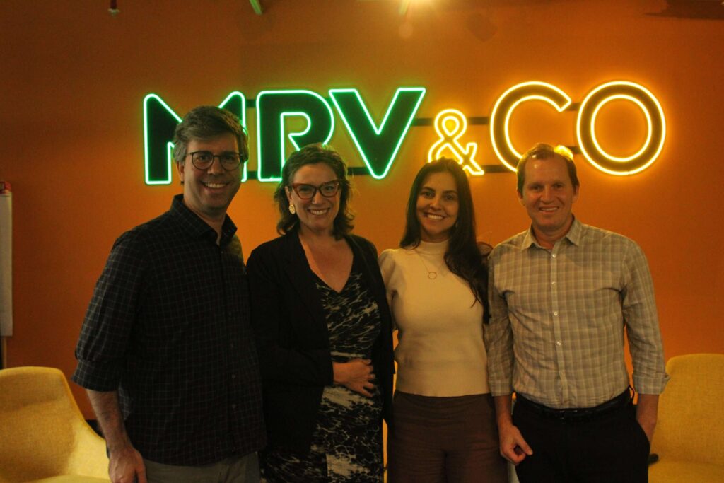 Convidados no evento realizado na sede da MRV.